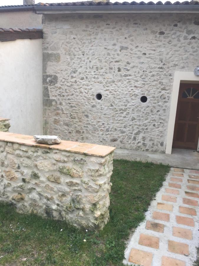 Superbe Gite A La Campagne Dans Le Bordelais サン＝ヴィヴィアン＝ド＝ブレイエ エクステリア 写真